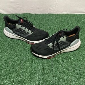 Adidas EQ21 men’s running sneaker size 10.5 (OKPM-03-003)